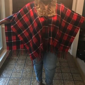 NWT Cape with fur collar